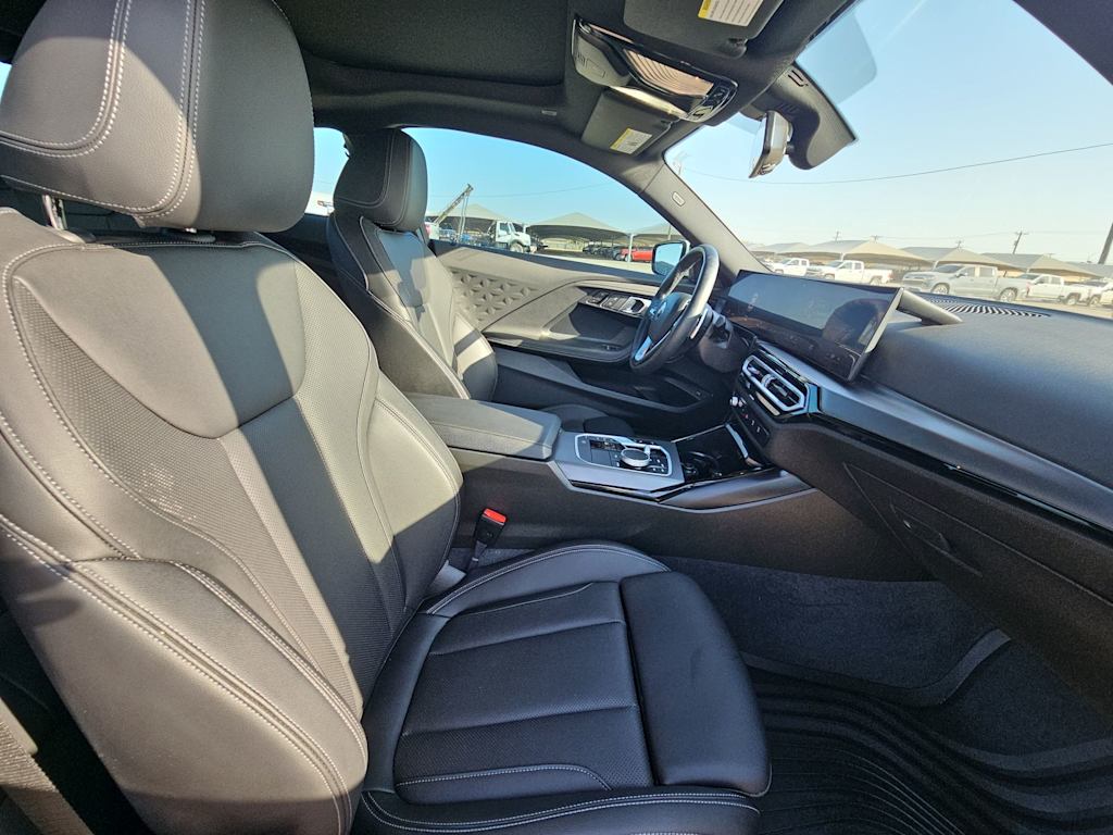 Thumbnail: 2024 BMW 2 Series - 12