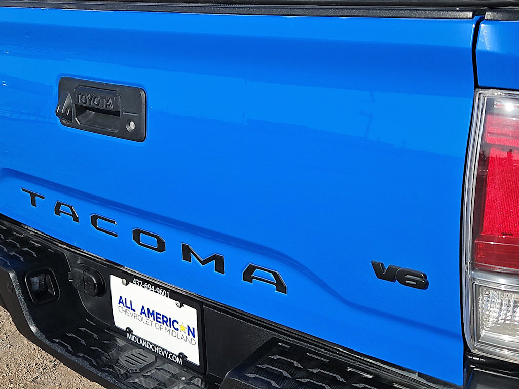 Thumbnail: 2021 Toyota Tacoma - 24