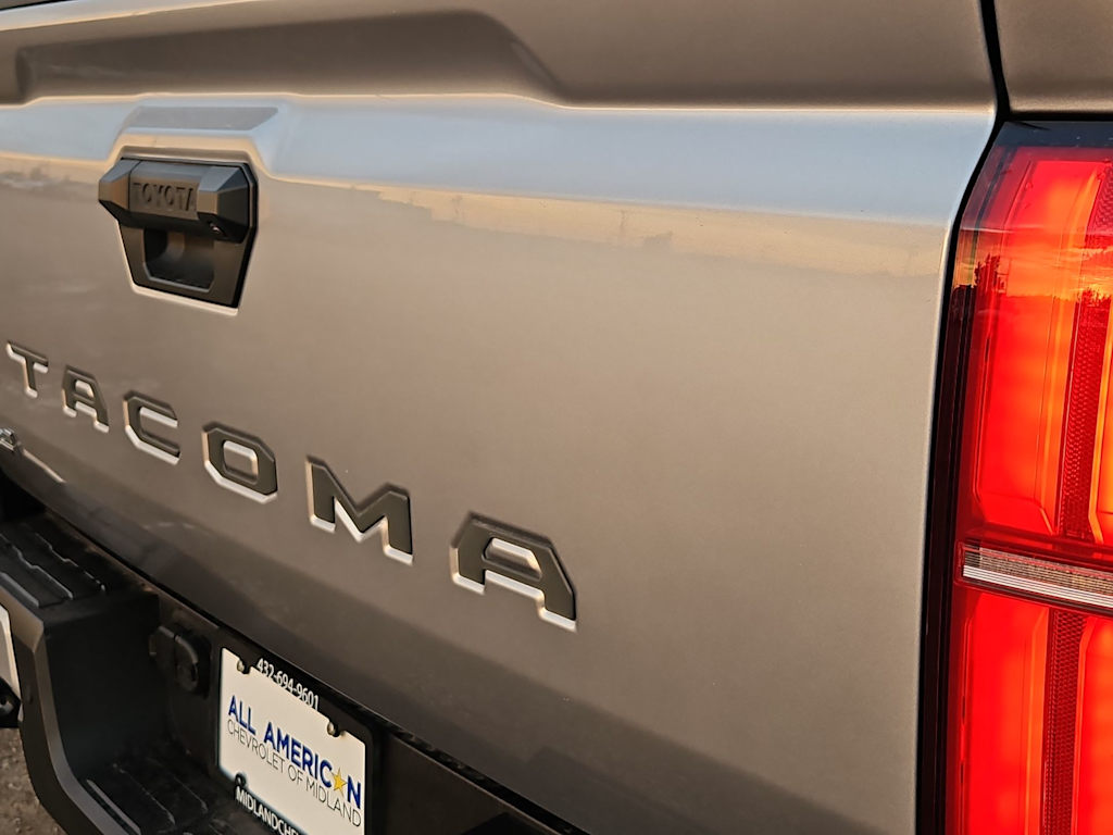 Thumbnail: 2025 Toyota Tacoma - 25