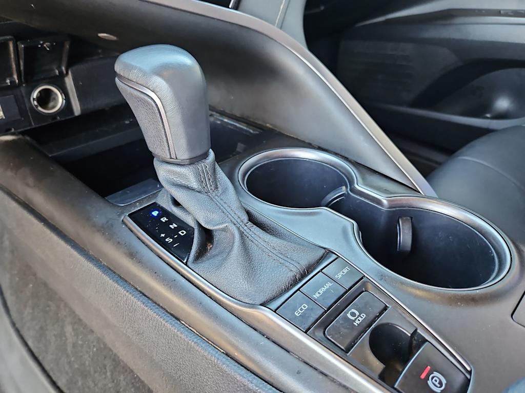 Thumbnail: 2024 Toyota Camry - 16
