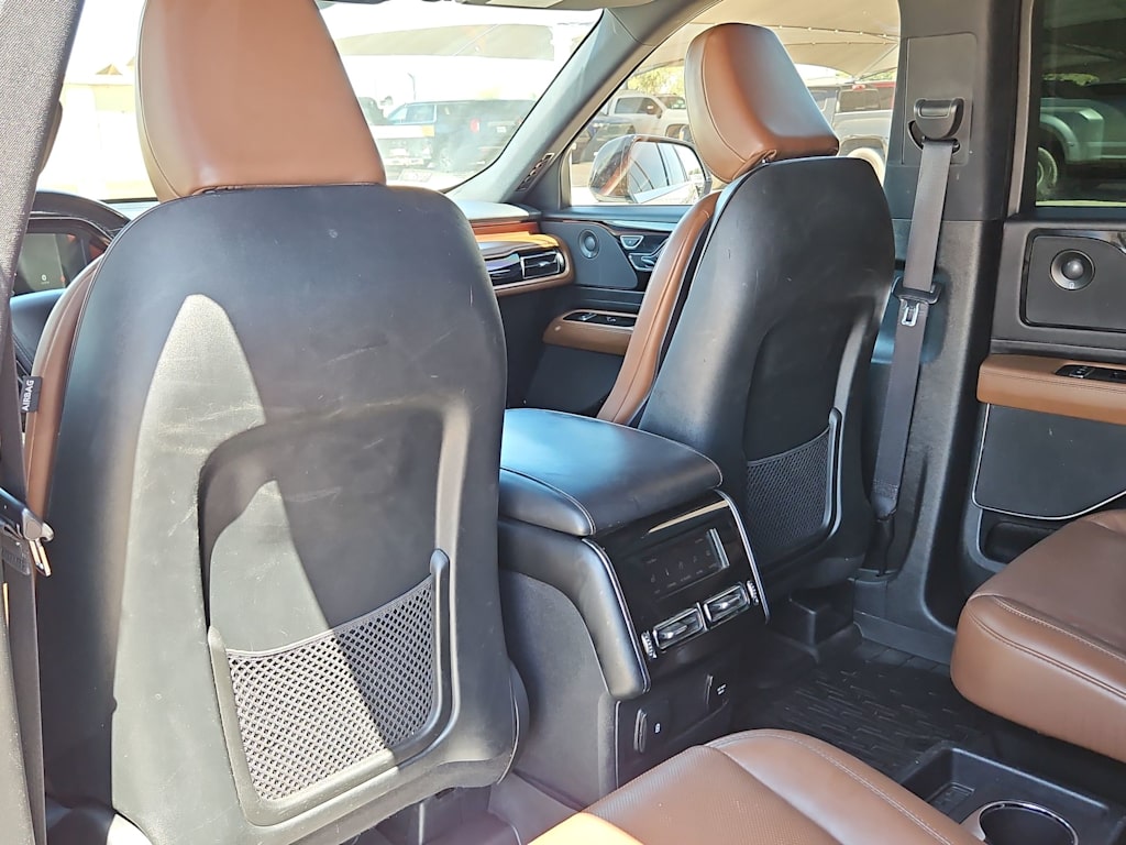 Thumbnail: 2023 Lincoln Aviator - 13