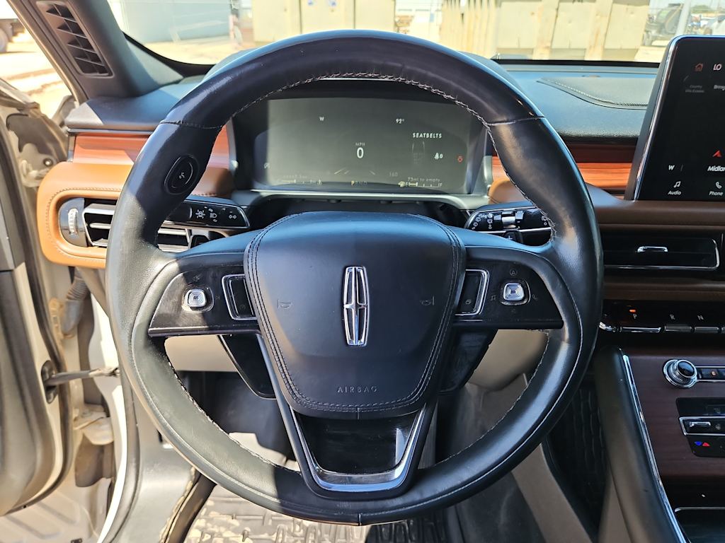 Thumbnail: 2023 Lincoln Aviator - 14