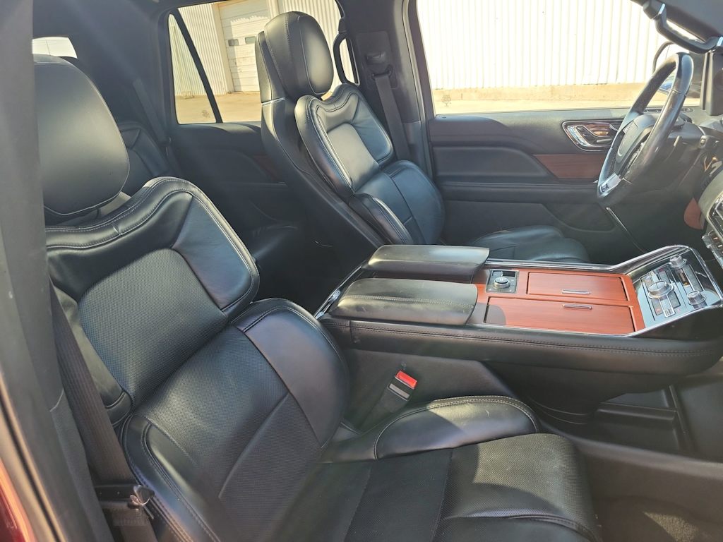 Thumbnail: 2021 Lincoln Navigator - 11