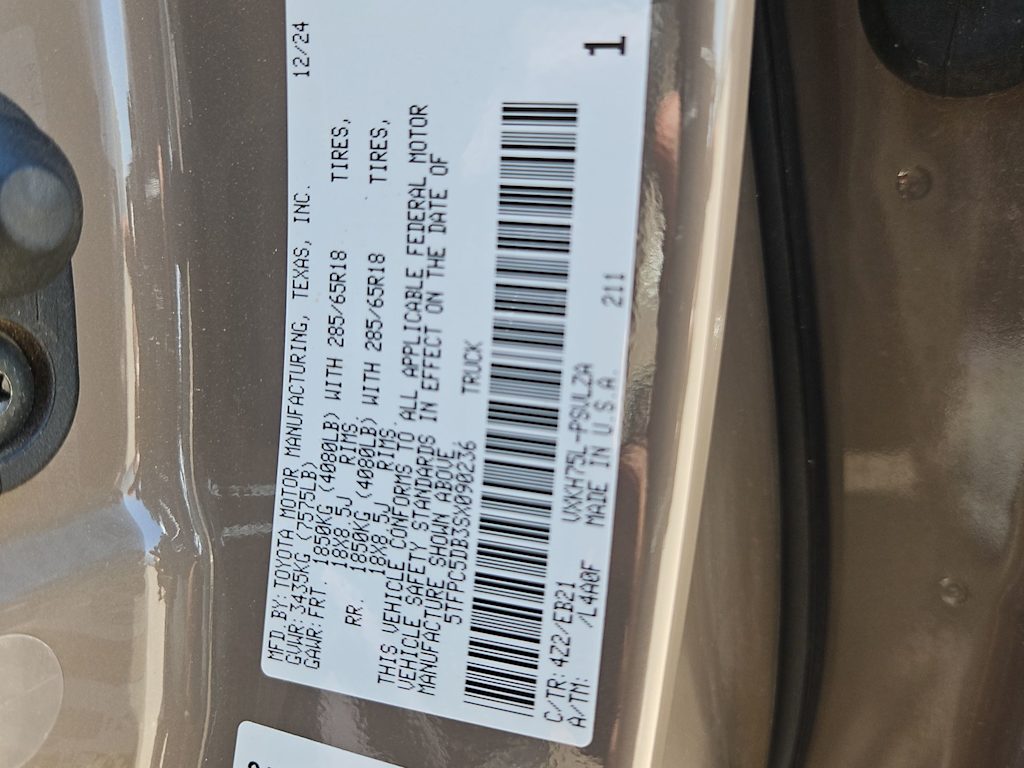 Thumbnail: 2025 Toyota Tundra - 18