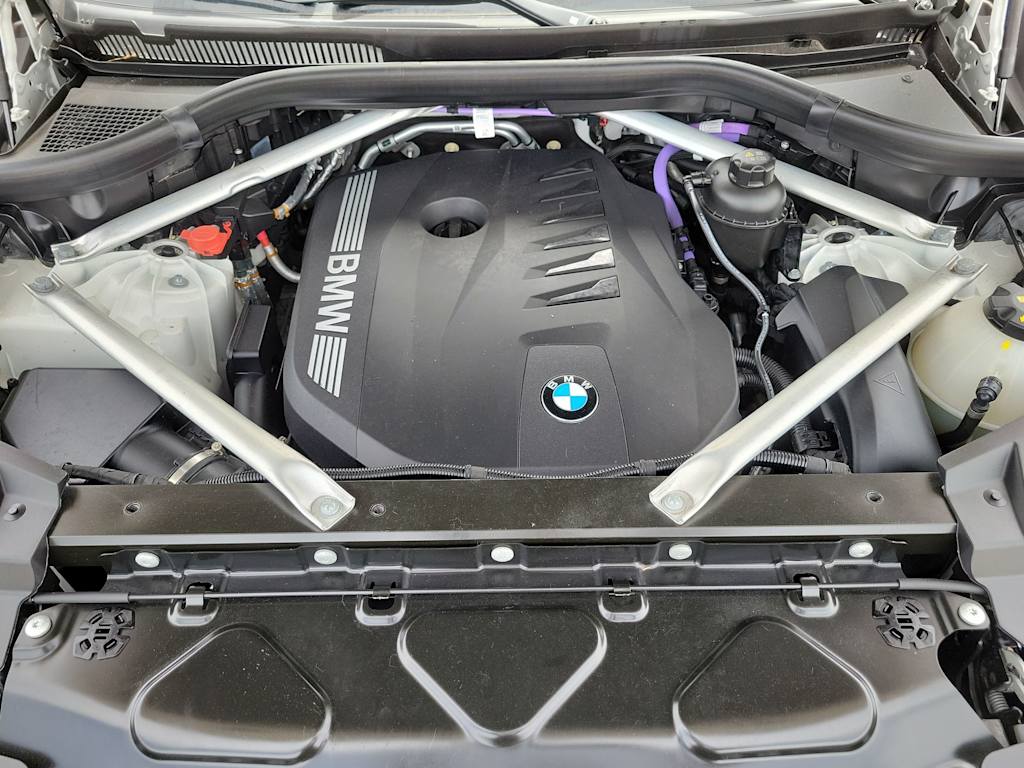 Thumbnail: 2025 BMW X5 - 8