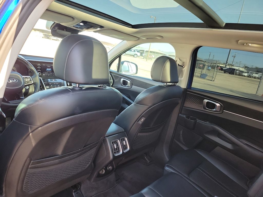 Thumbnail: 2021 Kia Sorento - 13