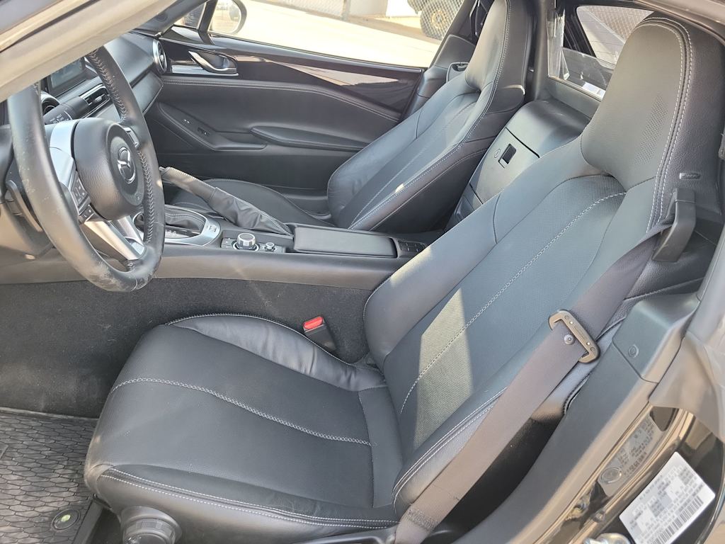 Thumbnail: 2023 Mazda MX-5 Miata - 11