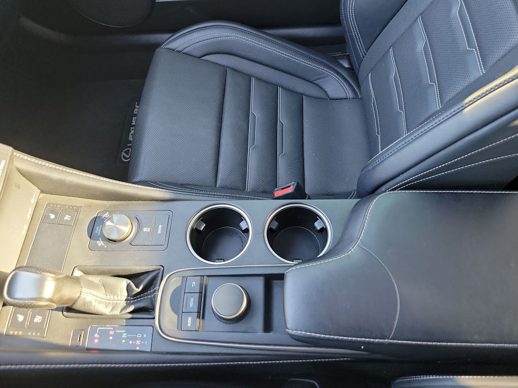 Thumbnail: 2017 Lexus RC - 16