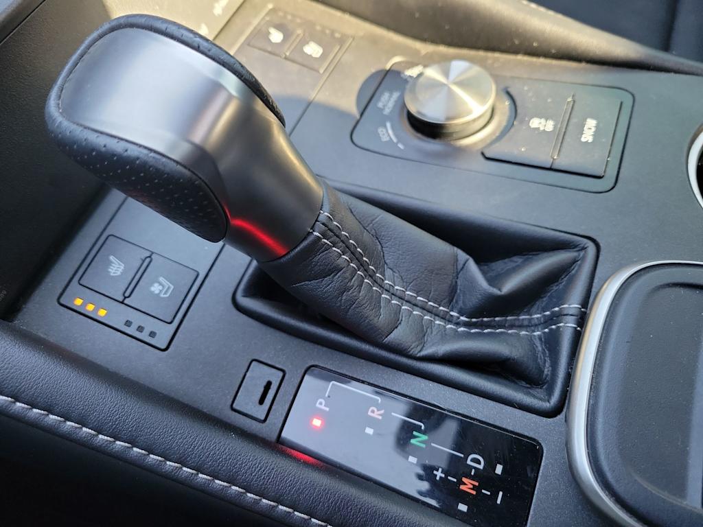 Thumbnail: 2017 Lexus RC - 28