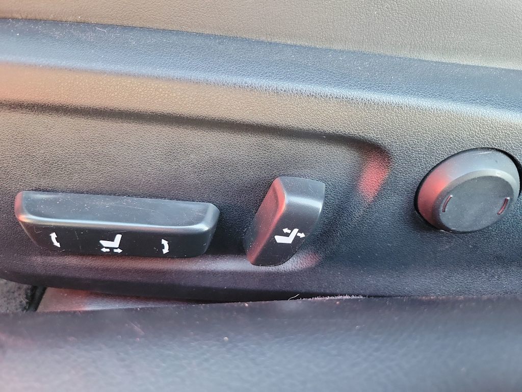 Thumbnail: 2017 Lexus RC - 27