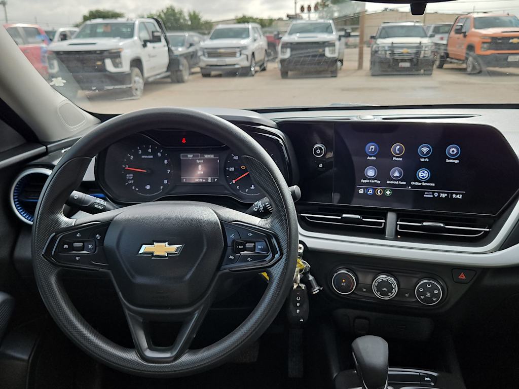 Thumbnail: 2024 Chevrolet Trax - 9