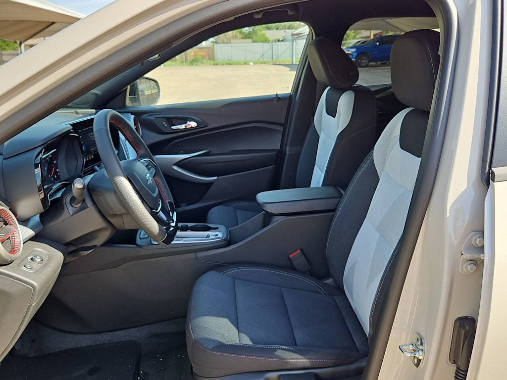 2026 Chevrolet Trax RS - Photo 11