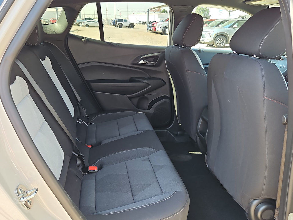 2026 Chevrolet Trax RS - Photo 25