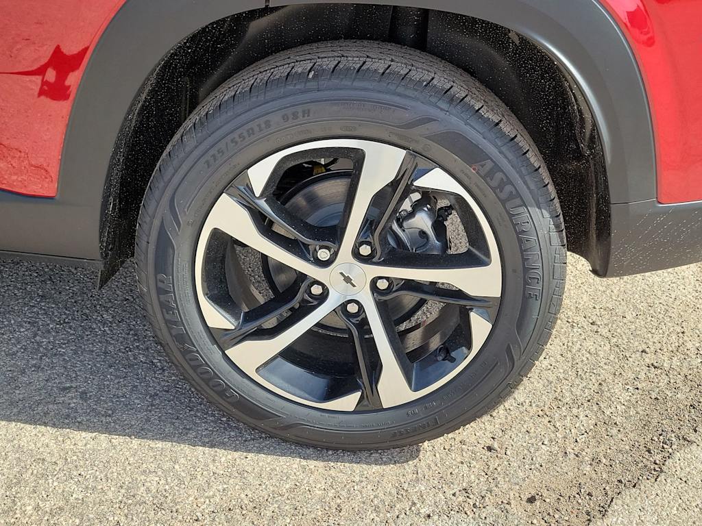 Thumbnail: 2026 Chevrolet Trax - 8