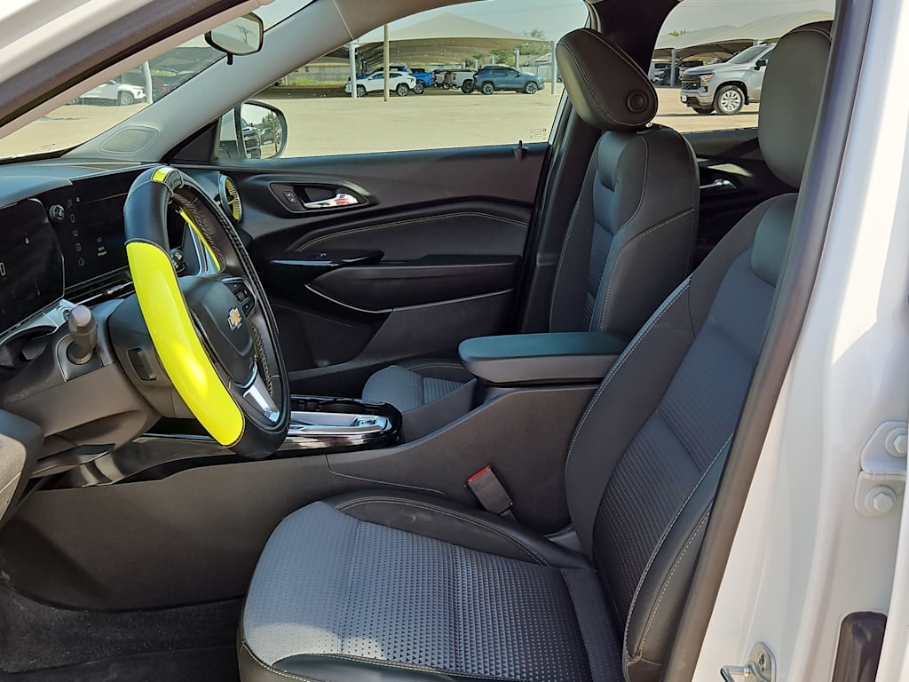 Thumbnail: 2024 Chevrolet Trax - 11
