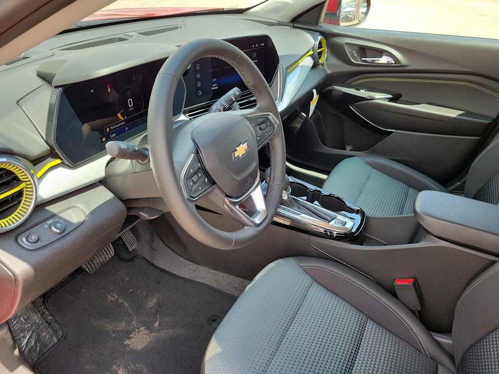 Thumbnail: 2026 Chevrolet Trax - 2