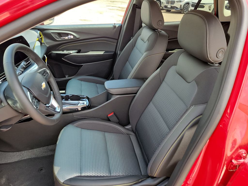 Thumbnail: 2026 Chevrolet Trax - 9