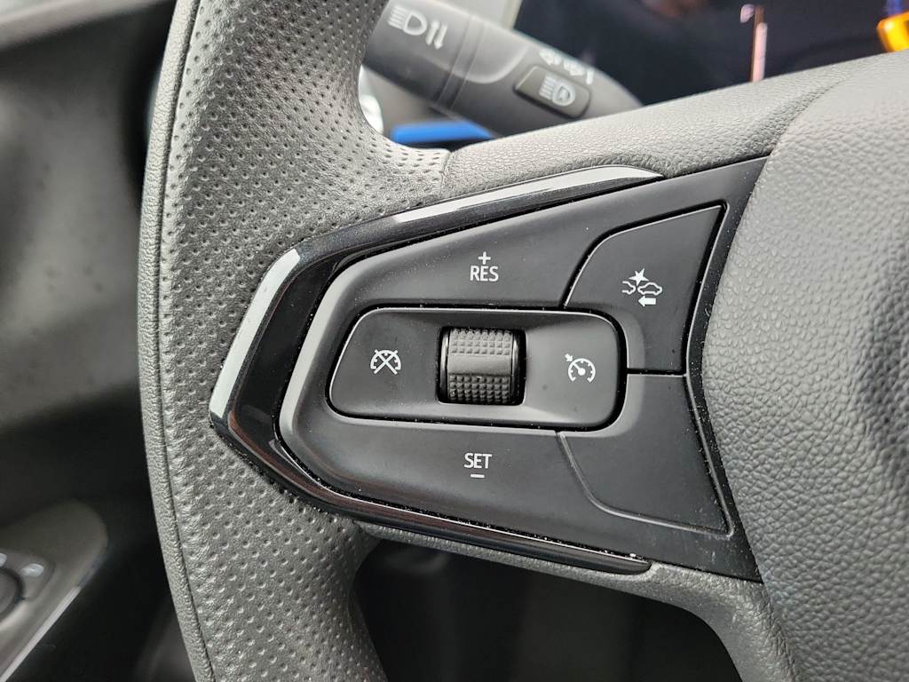 2025 Chevrolet Trax LT - Photo 24