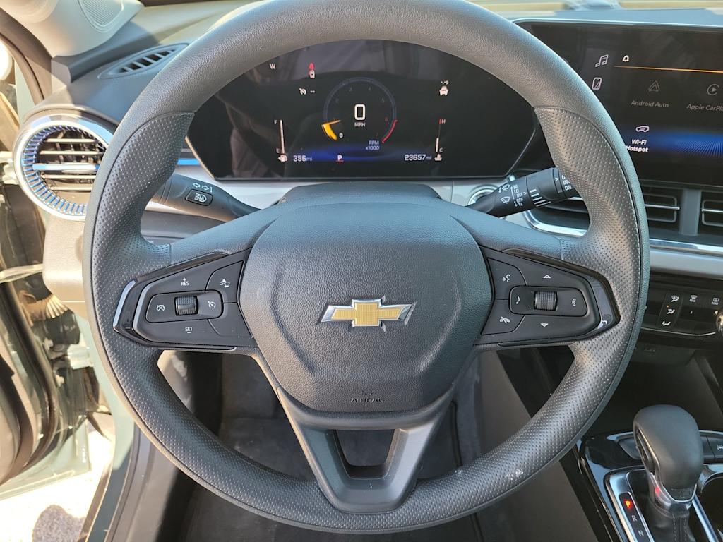Thumbnail: 2025 Chevrolet Trax - 14