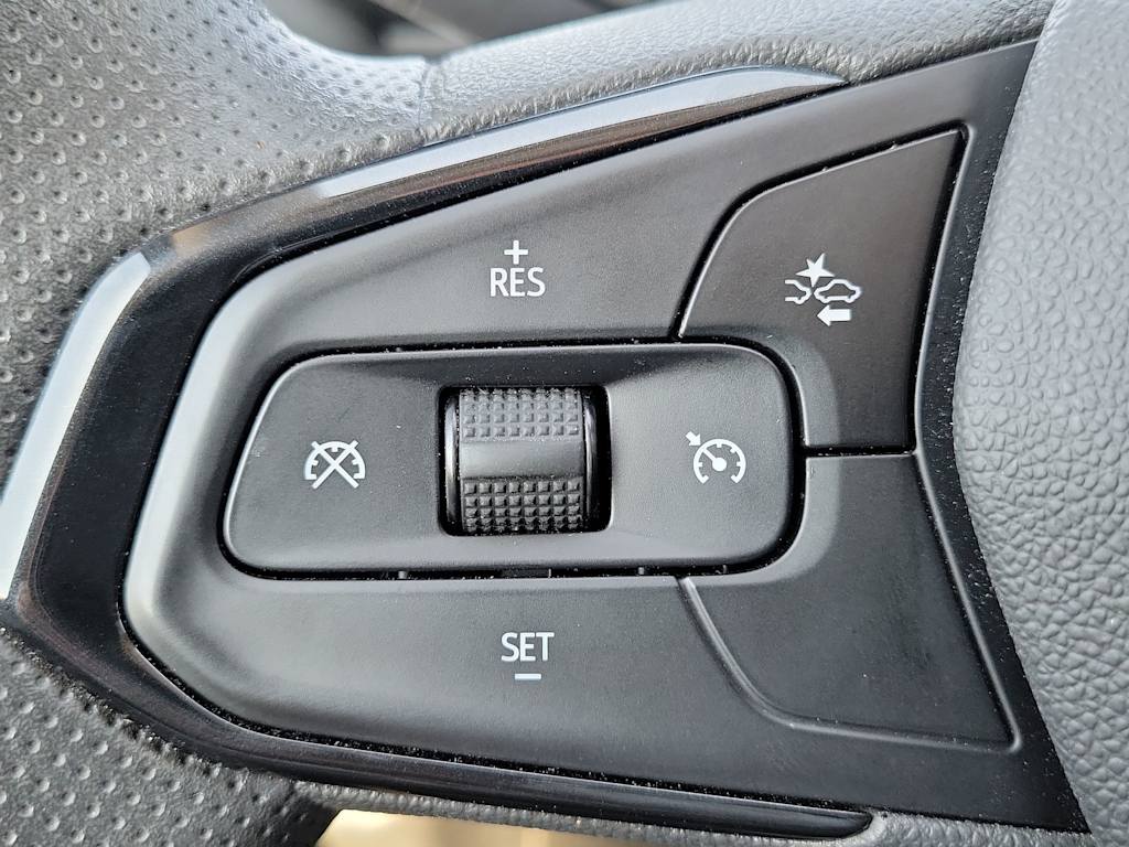 Thumbnail: 2025 Chevrolet Trax - 24