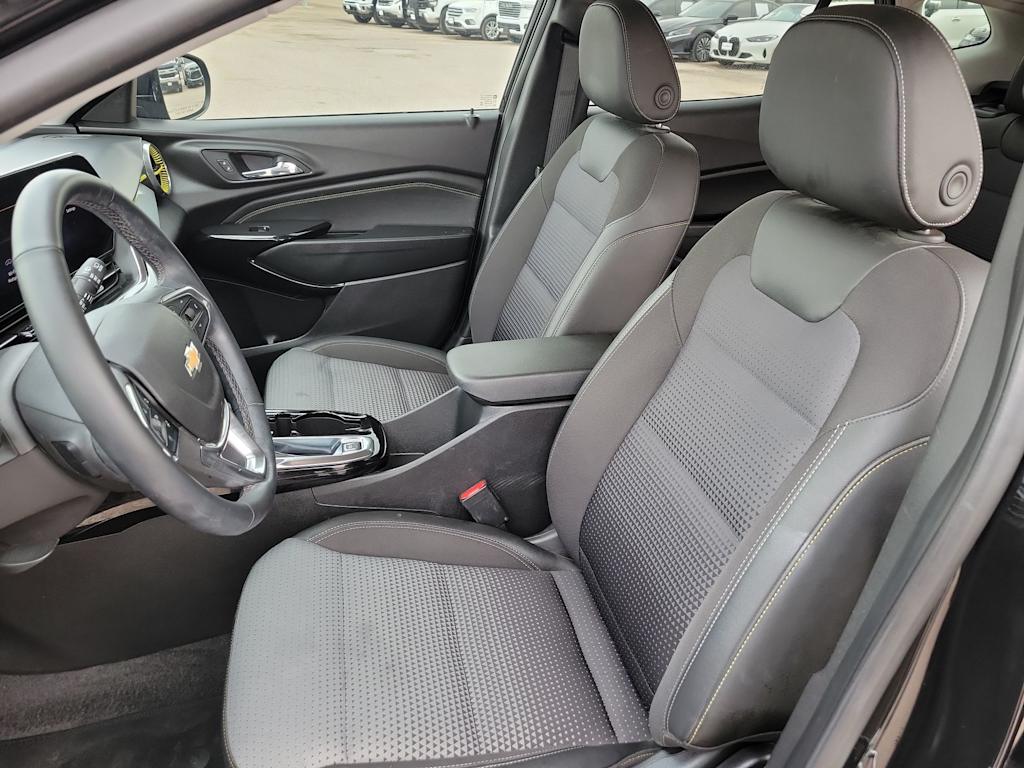 Thumbnail: 2025 Chevrolet Trax - 11