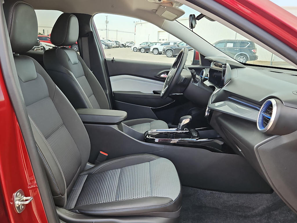 Thumbnail: 2025 Chevrolet Trax - 12
