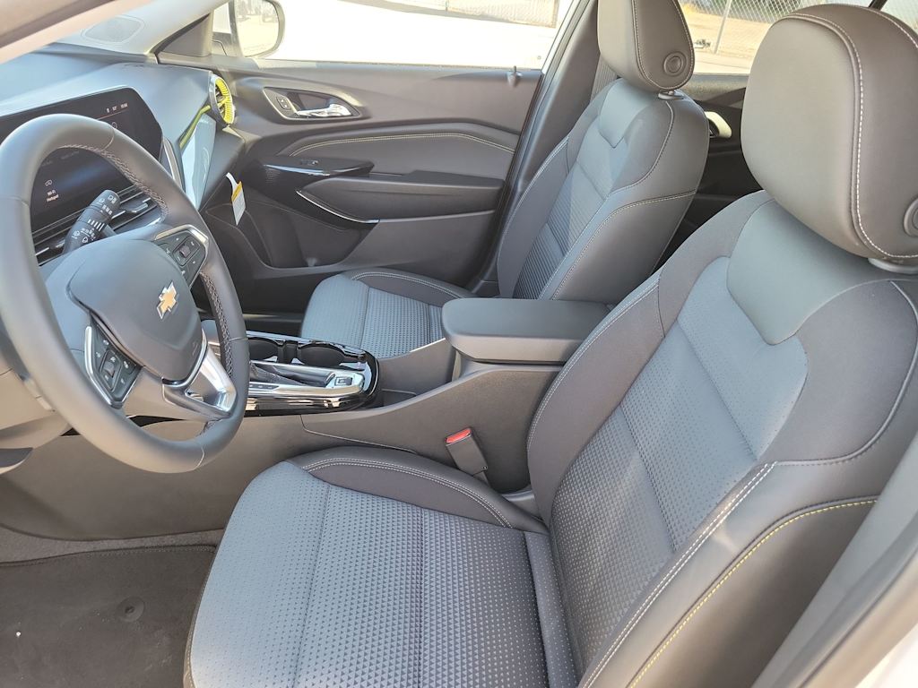 Thumbnail: 2026 Chevrolet Trax - 12