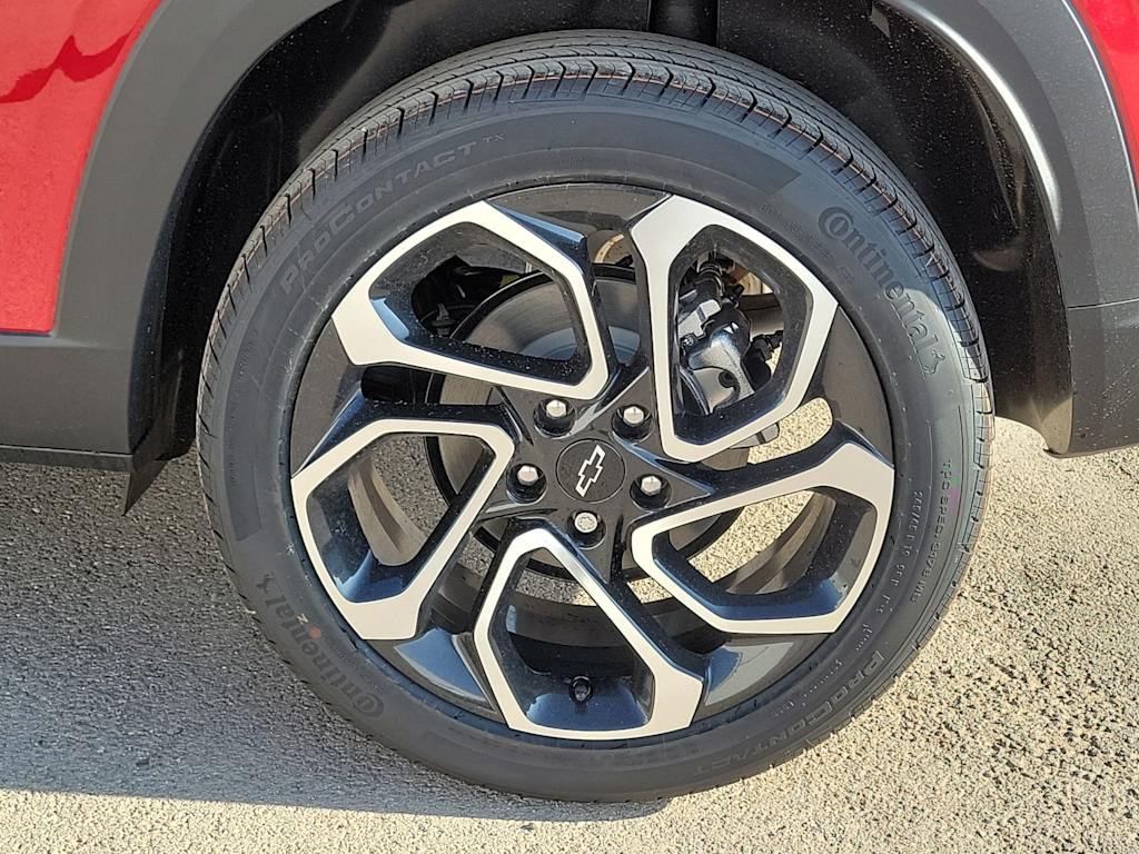 Thumbnail: 2026 Chevrolet Trax - 8