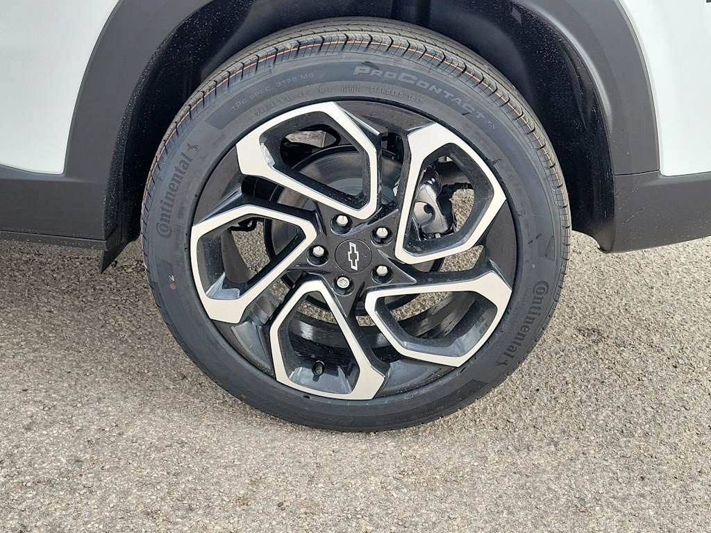 Thumbnail: 2026 Chevrolet Trax - 8