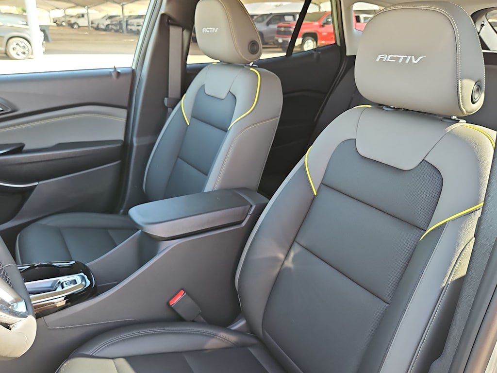 Thumbnail: 2026 Chevrolet Trax - 11