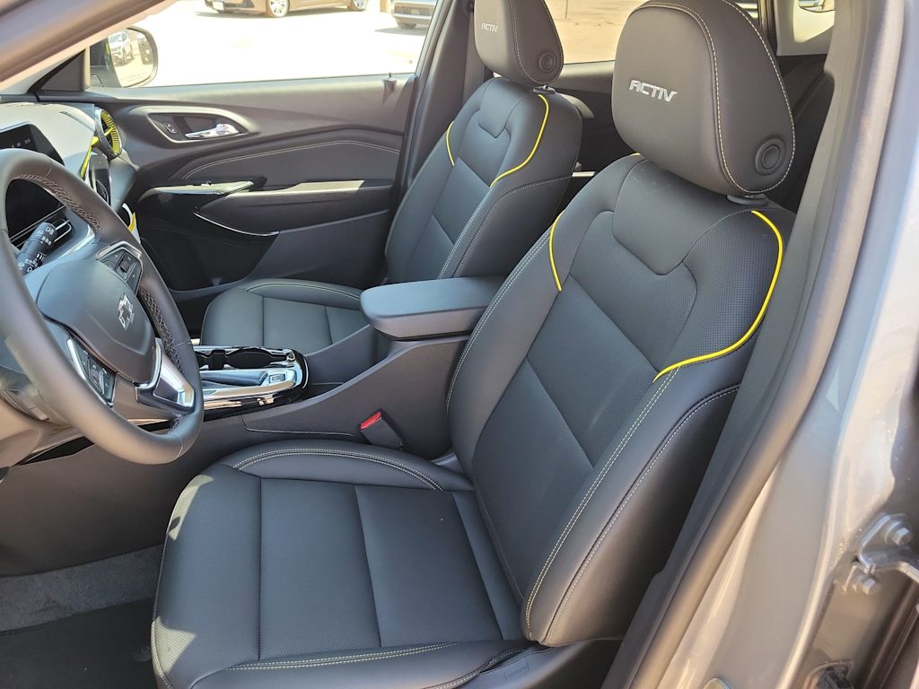 Thumbnail: 2026 Chevrolet Trax - 11