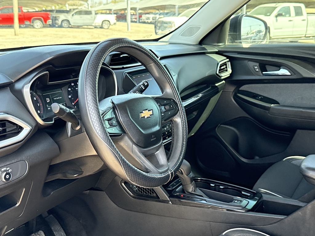 Thumbnail: 2021 Chevrolet TrailBlazer - 2