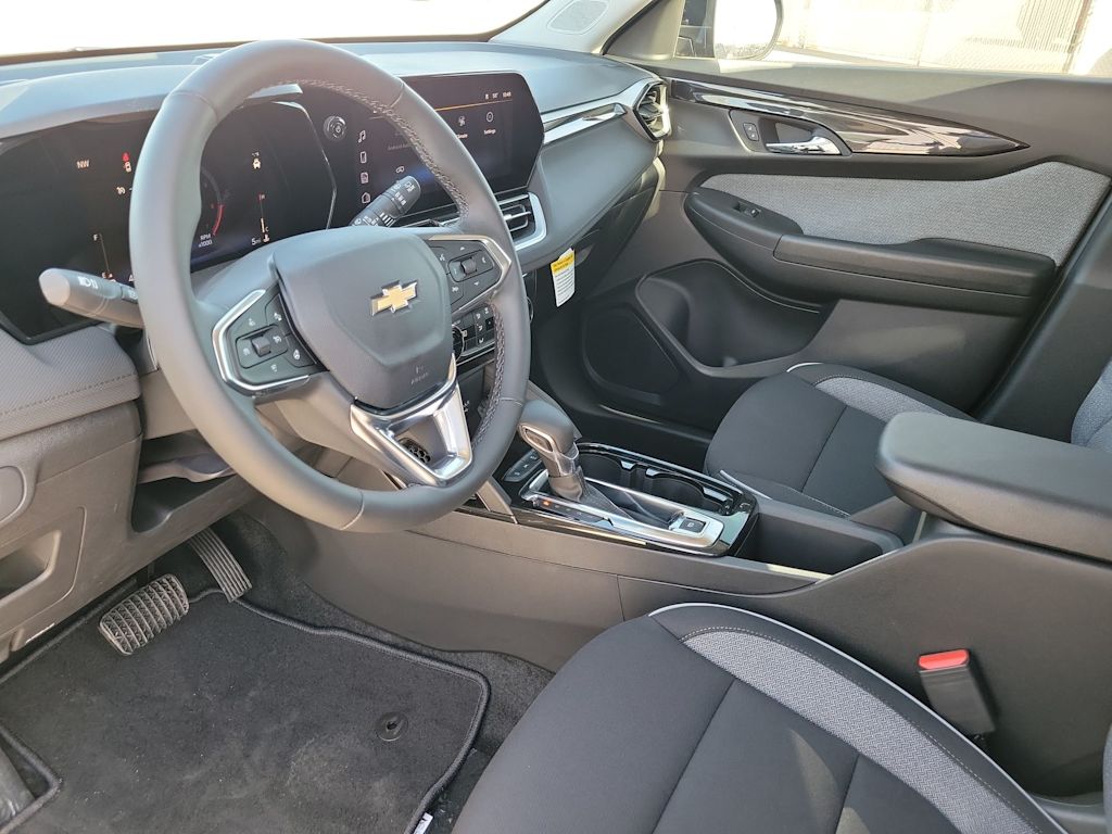Thumbnail: 2026 Chevrolet TrailBlazer - 2