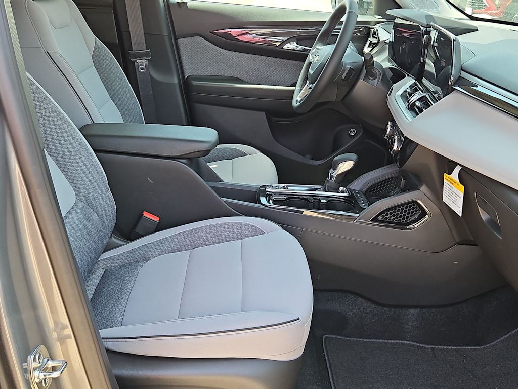 Thumbnail: 2026 Chevrolet TrailBlazer - 12