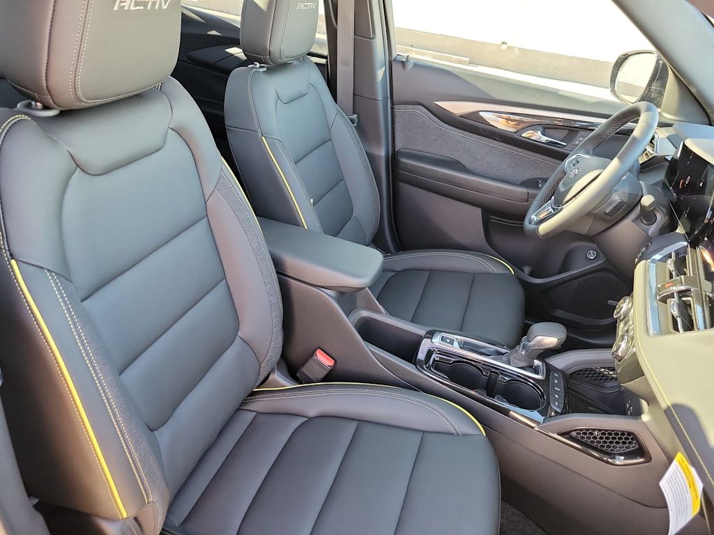 Thumbnail: 2026 Chevrolet TrailBlazer - 12