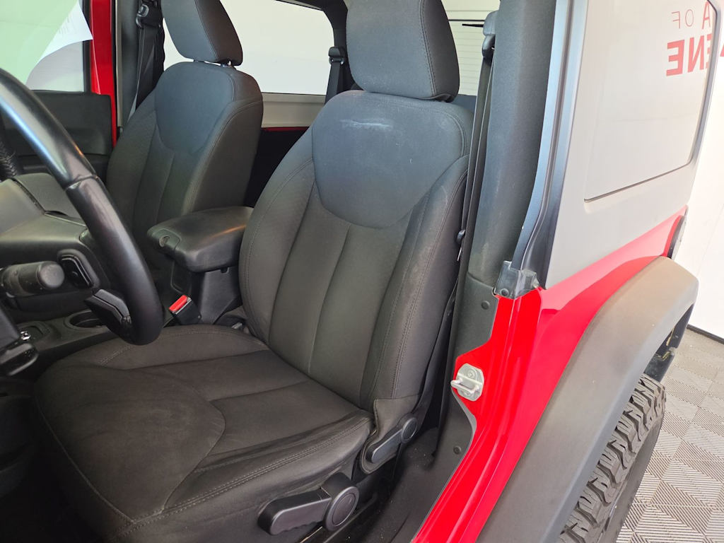 Thumbnail: 2017 Jeep Wrangler - 7