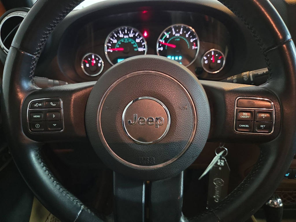 Thumbnail: 2014 Jeep Wrangler - 21