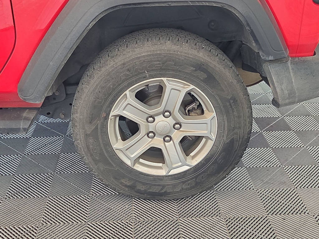 Thumbnail: 2021 Jeep Wrangler - 8