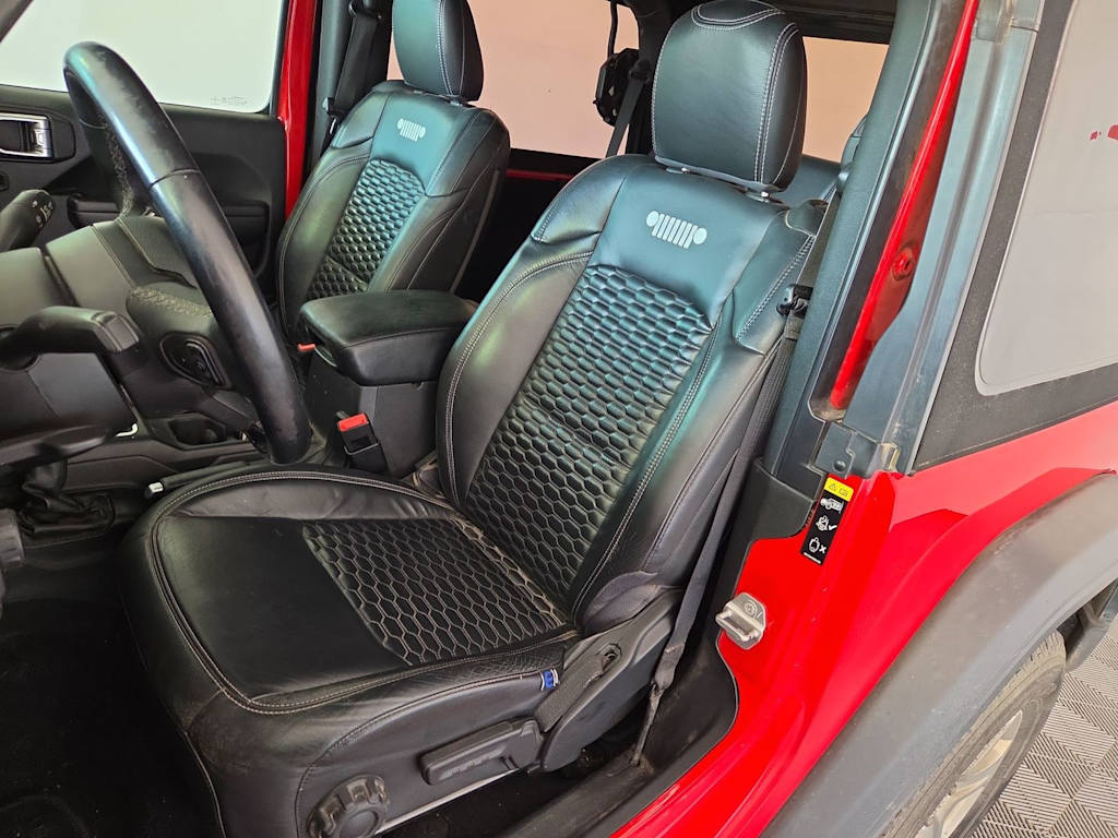 Thumbnail: 2021 Jeep Wrangler - 11