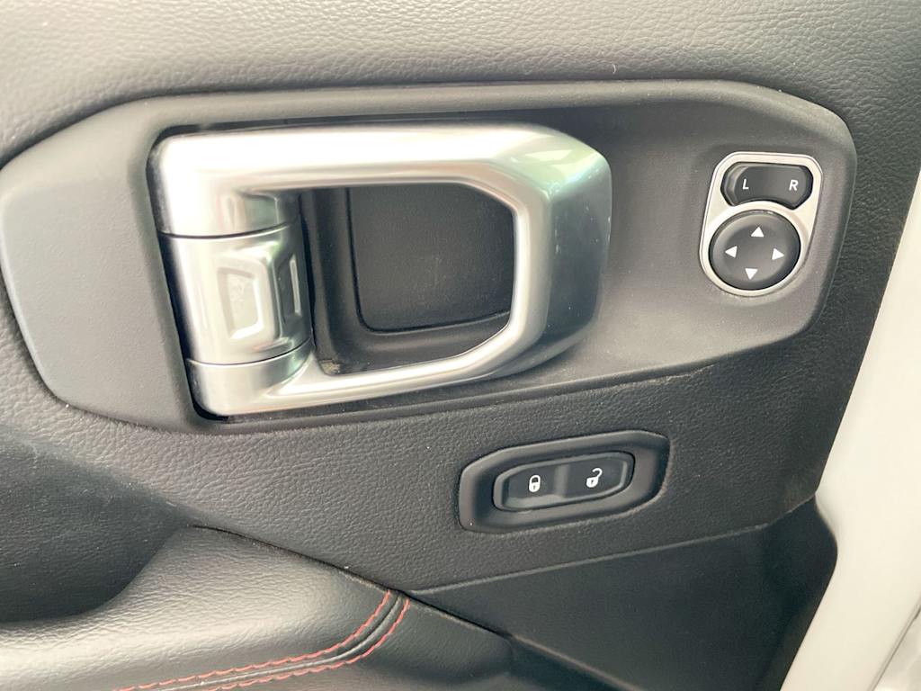 Thumbnail: 2020 Jeep Wrangler - 23