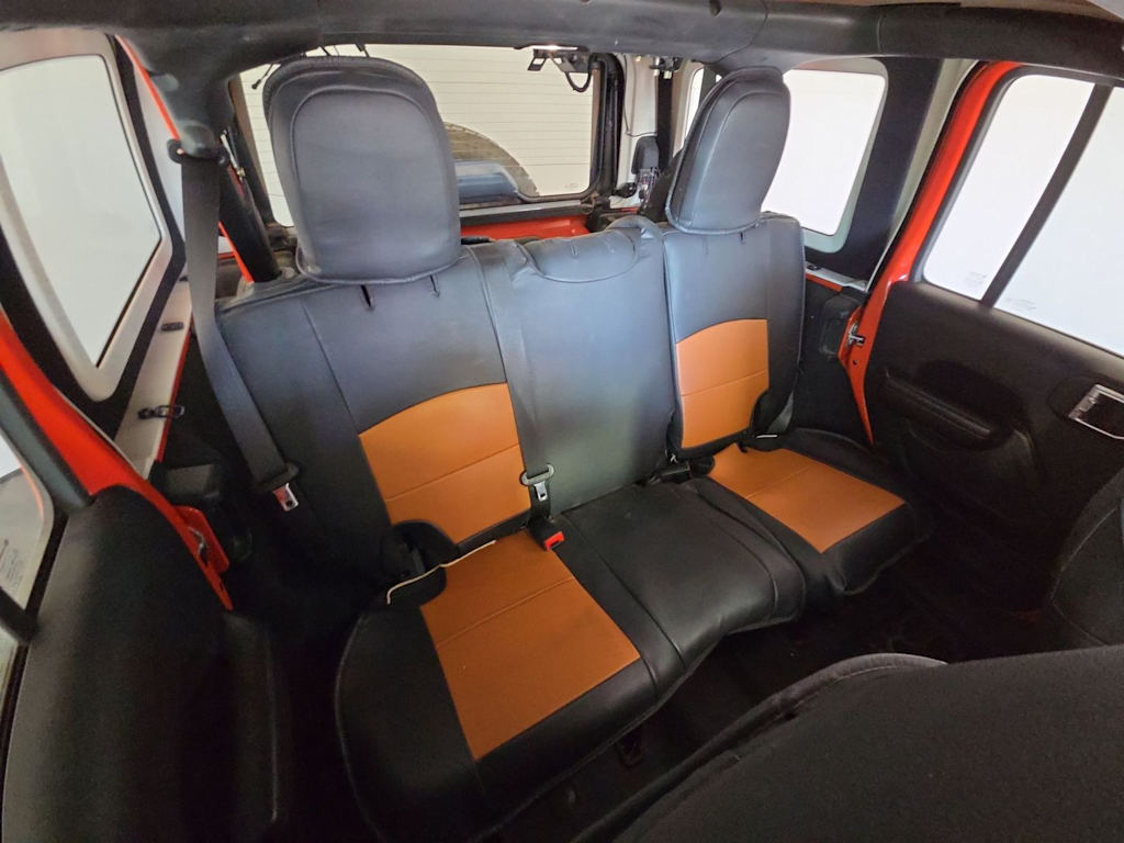 Thumbnail: 2018 Jeep Wrangler - 21