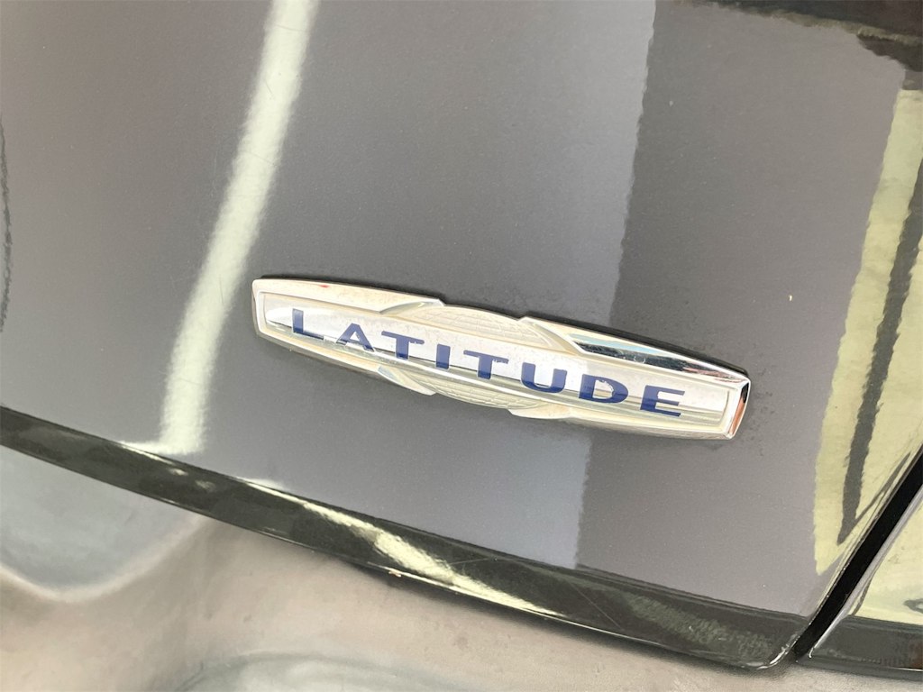 Thumbnail: 2014 Jeep Cherokee - 7