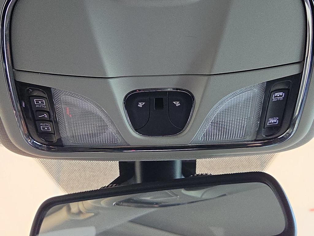 Thumbnail: 2016 Jeep Cherokee - 27