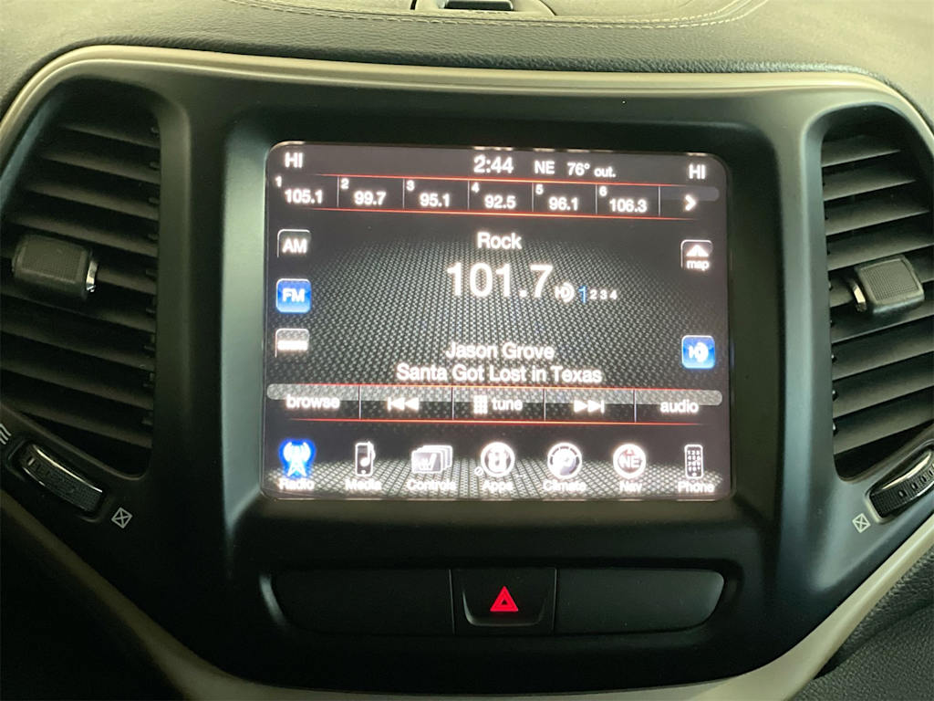 Thumbnail: 2016 Jeep Cherokee - 16