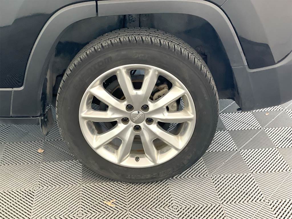 Thumbnail: 2016 Jeep Cherokee - 9