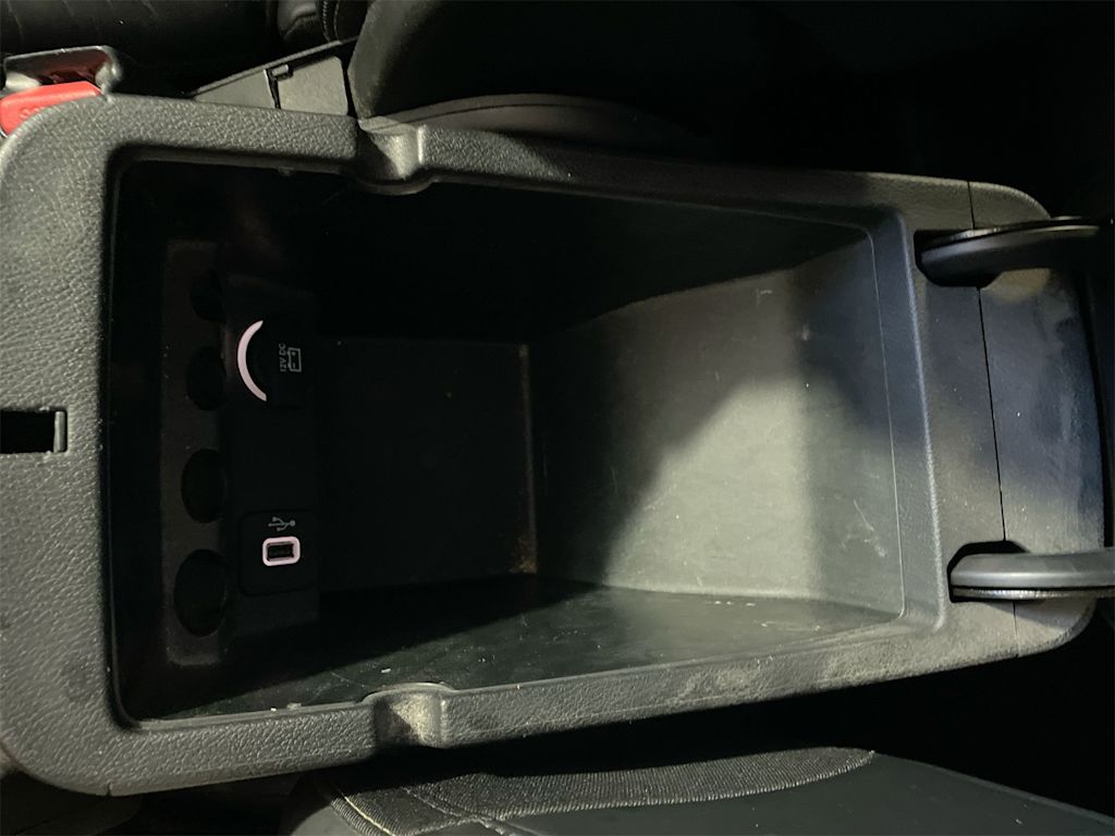 Thumbnail: 2016 Jeep Cherokee - 30