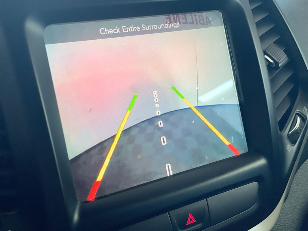 Thumbnail: 2016 Jeep Cherokee - 28