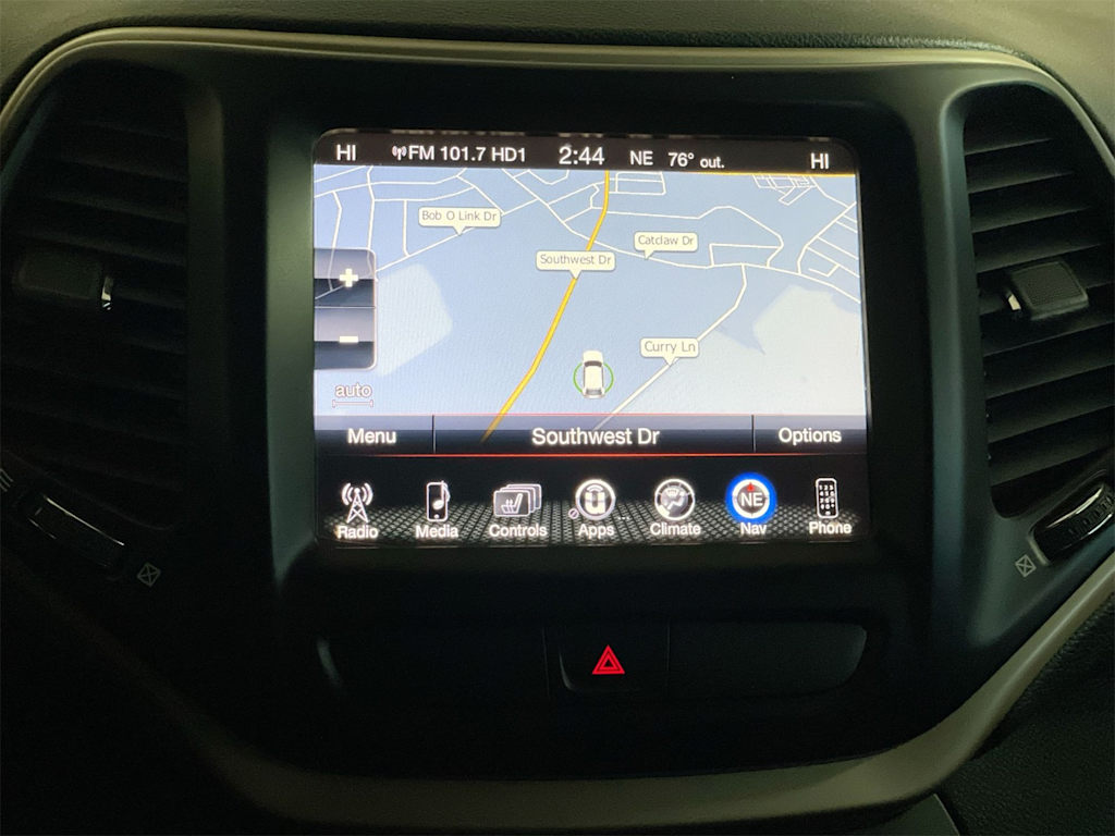 Thumbnail: 2016 Jeep Cherokee - 27