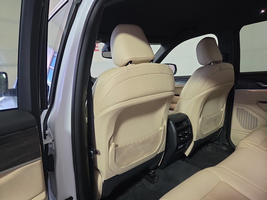 Thumbnail: 2023 Jeep Grand Cherokee - 13