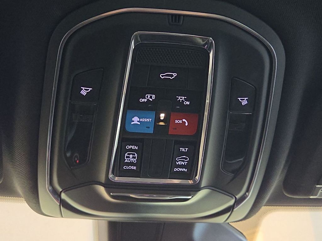 Thumbnail: 2024 Jeep Grand Cherokee - 28
